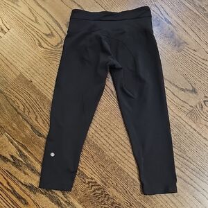 Lululemon Athletica Lowrise Classic Cropped Black Leggings